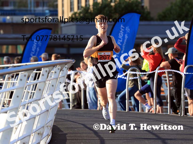 The 2024 Quayside 5k Road Race, Newcastle/Gateshead.  Photo: David T. Hewitson/Sports for All Pics